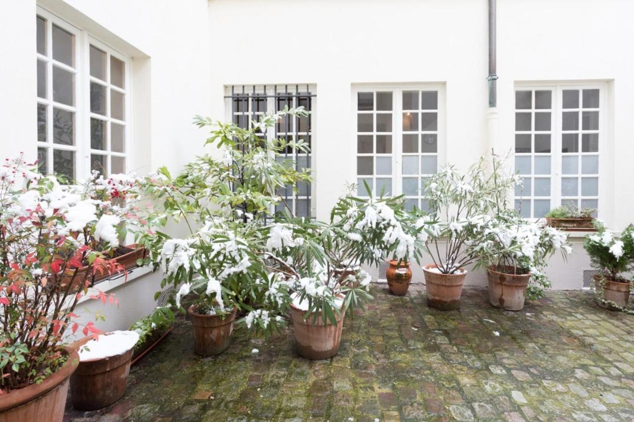 Charming Appartment In Le Marais Paris Exterior photo